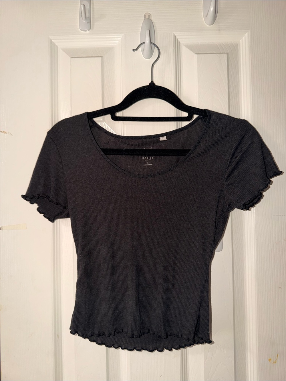 Basic Black Ribbed Short Sleeve Top
